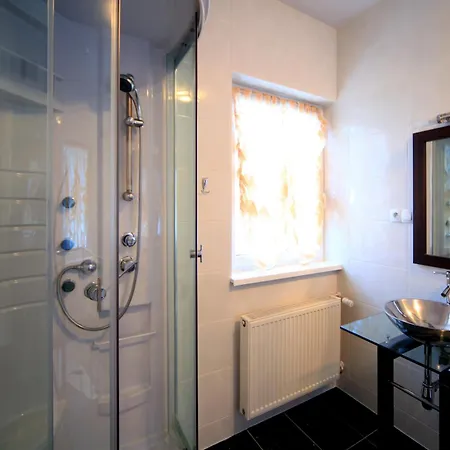 Bed & Breakfast Bukowy Dworek Szczawno-Zdroj