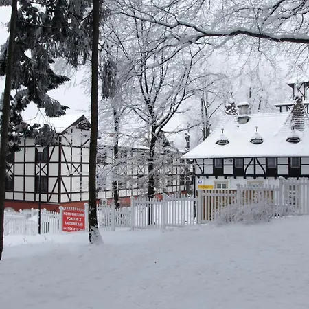 Bed & Breakfast Bukowy Dworek 3*