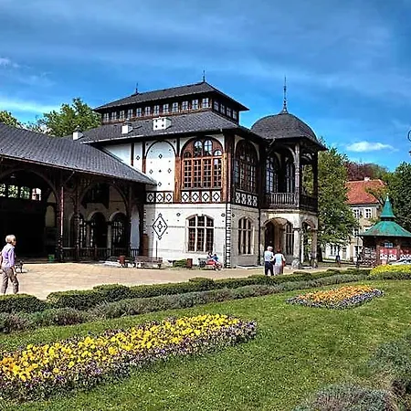 Bukowy Dworek 3*