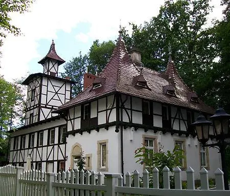 Bukowy Dworek 3* Szczawno-Zdroj