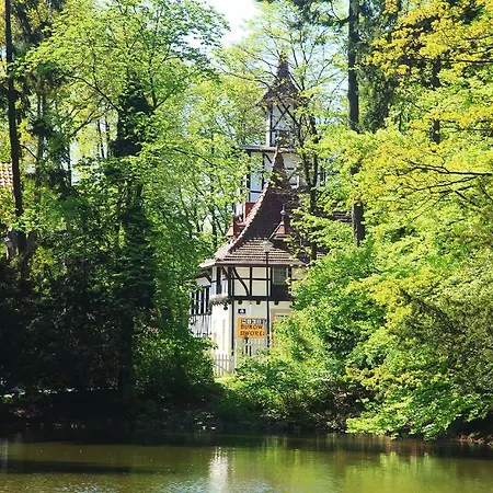 Bukowy Dworek 3* Szczawno-Zdroj