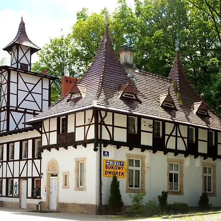 Bukowy Dworek 3*