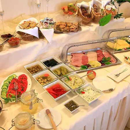 Bukowy Dworek Bed & Breakfast Szczawno-Zdroj