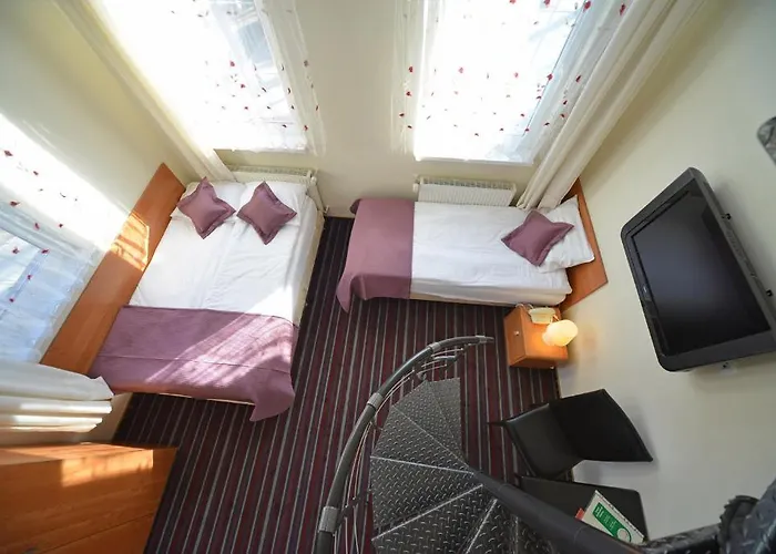 Bukowy Dworek 3* Szczawno-Zdroj